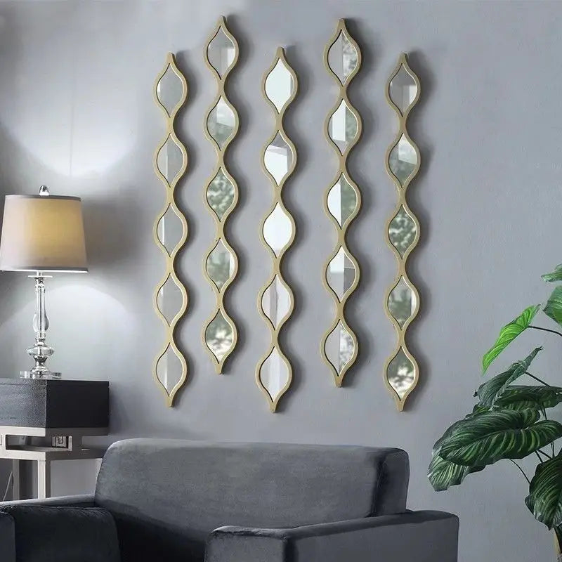 miroirs modernes dorés blancs ovales ondulés élégants décoration muriale chambre coucher