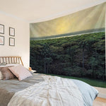 Tenture murale dans une chambre avec éclairage doux