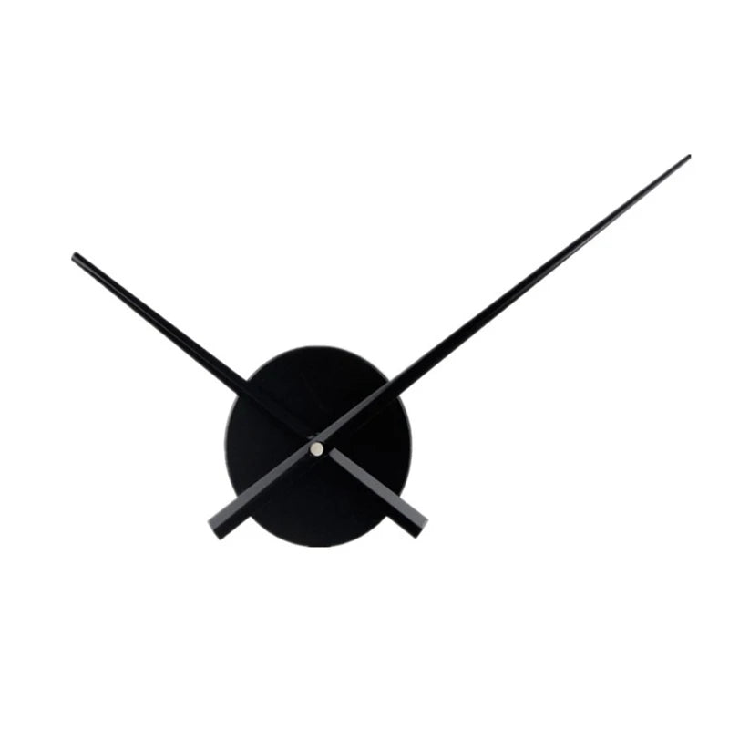 horloge murale moderne mécanisme aiguille métal doré argenté minimaliste nature morte