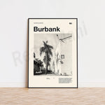 L'image montre une affiche murale au design épuré, mettant en avant une photographie en noir et blanc d'une rue de Burbank, en Californie, avec des palmiers et des bâtiments caractéristiques de la ville.