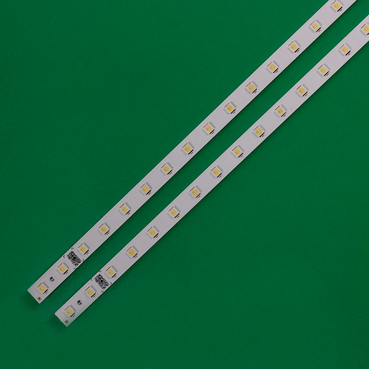 ruban led blanc mat moderne adhésif connecteur extrémités led éclairage decoration intérieure facile