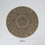 serviettes table boho chic beige noir motifs géométriques franges tissu lin opaques rondes