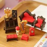 meubles miniatures poupées classiques rouge marron blanc doré texture cuir motifs floraux buste harpe