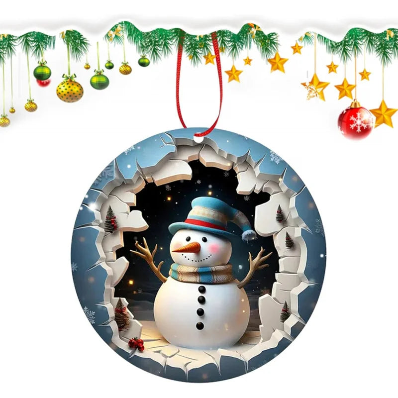 Ornements de Noël en bois couleur saphir profond suspendus sur un arbre