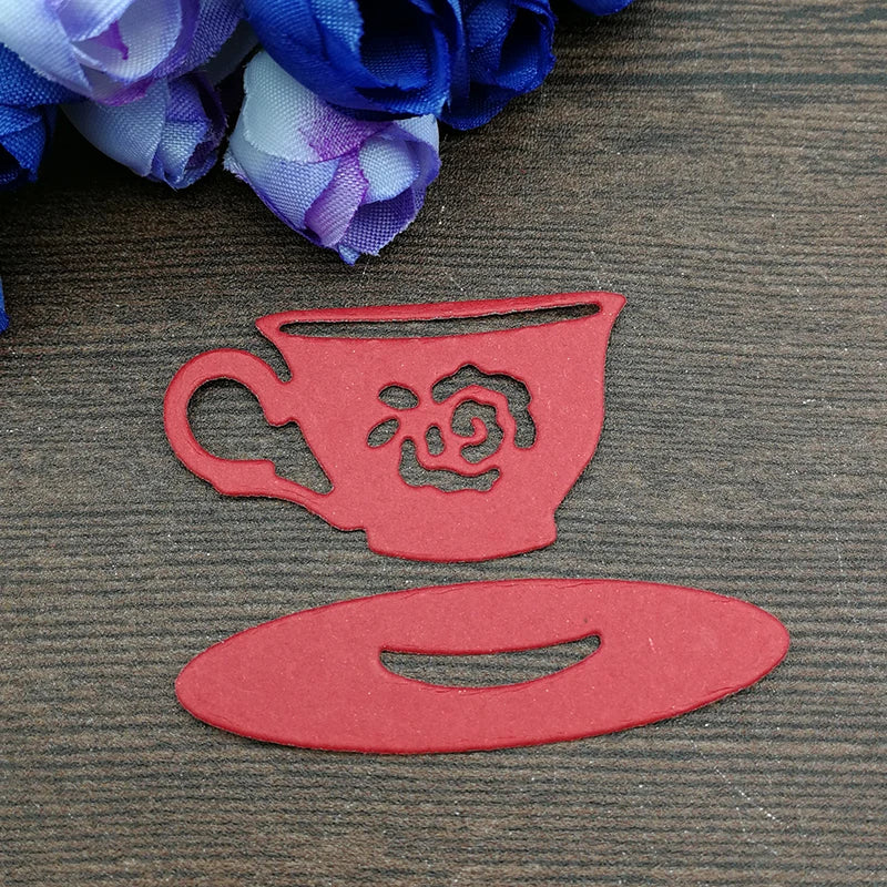 tasse soucoupe rouge argenté fleurs stylisées décorative artisanale gravée projet bricolage