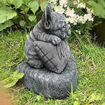 statue bulldog français bienvenue pierre texturée gris clair decoration jardin exterieur animalier assis bloc