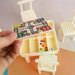 ensemble miniature table chaises blanc motifs géométriques pièces jeu rouge verte bleue résine opacité