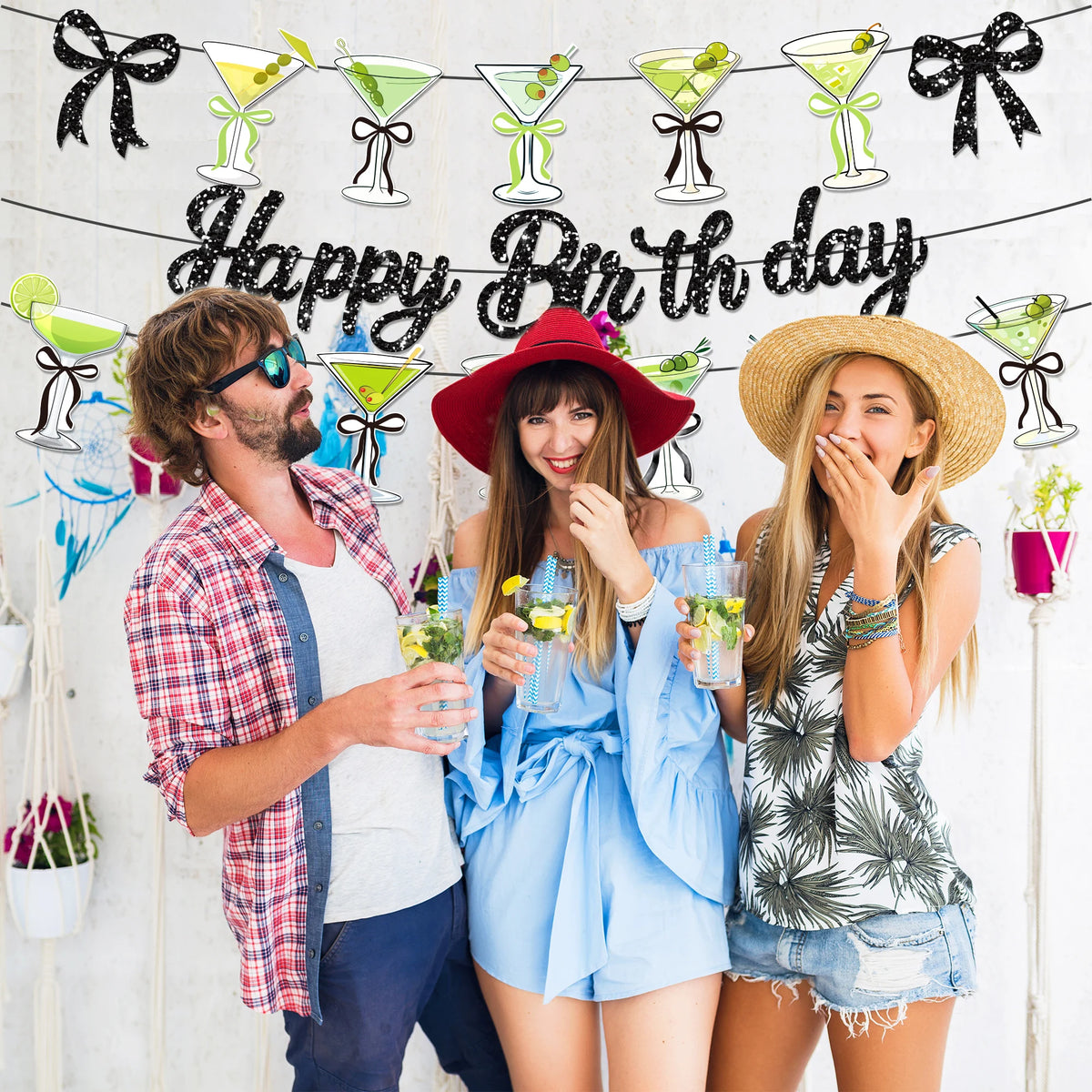 guirlande lettres multicolore happy birthday motifs cocktails nœuds fête enfant cursive suspendue brilles