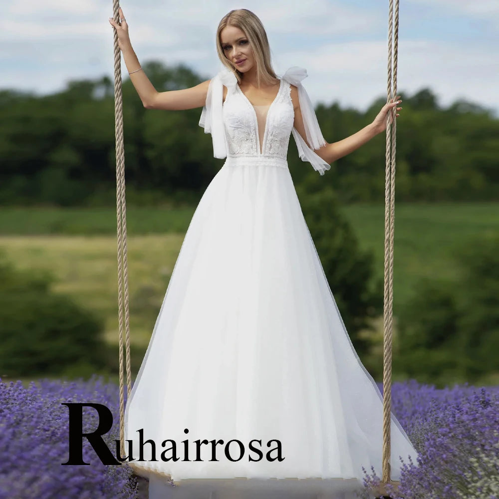 robe mariée bohème blanche col tulle dentelle appliques longues bretelles spaghetti lacets