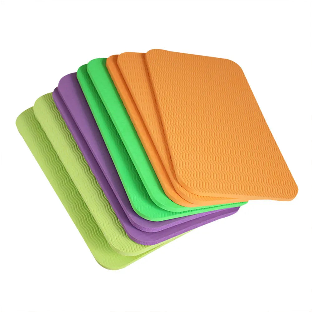 protections genoux coussins antidérapants tapis yoga texturés motifs ondulés losanges couleurs vives minimaliste sportif