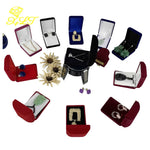 boîte rangement velours collier plume élégant classique pendentif plume argenté emballage sécurité transport bijoux