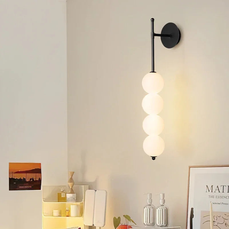 applique murale moderne minimaliste noir globes blancs nordique decoration chambre salon minimaliste