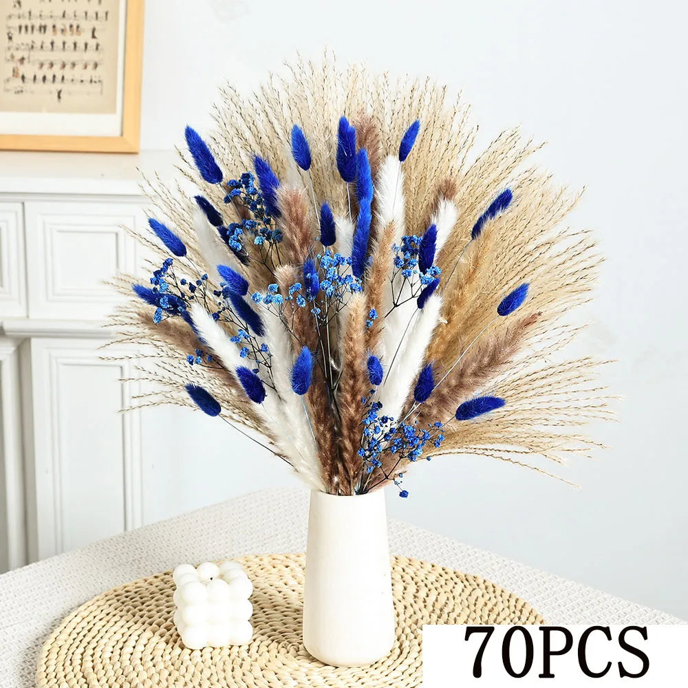 bouquet dried flowers rouge blanc bleu vert feuilles fleurs plumes ruban bleu naturel rustique