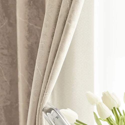 rideau opaque beige clair moderne texture marbrée lignes blanches salon chambre fenêtre maison