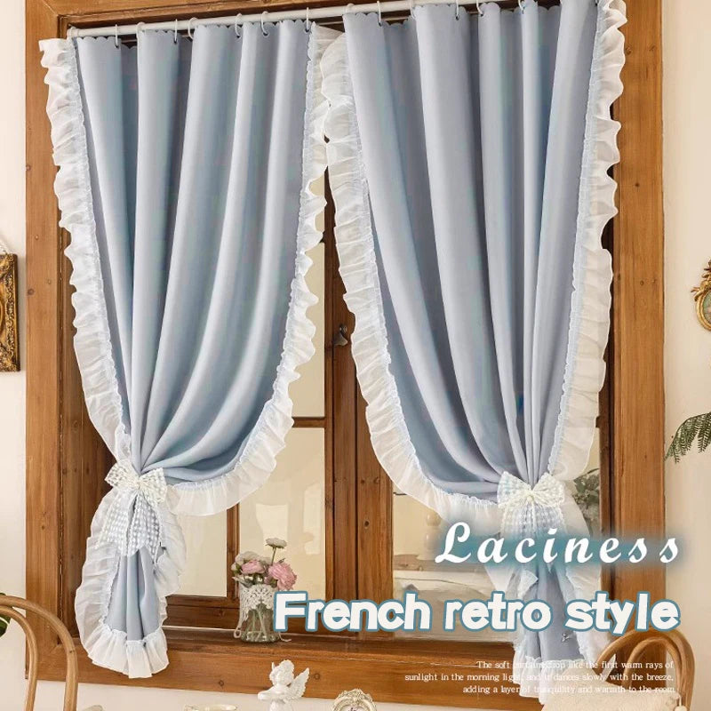 rideaux vintage rose clair bleu clair beige translucides ruches blanches maison