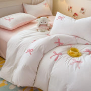 housse couette taies oreillers brodées nœuds papillons rose tissu plissé ensemble literie doux girly