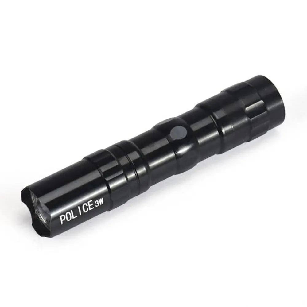 lampe torche led super lumineuse noire texturée moderne étanche 9.5cm compact zoom
