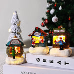 Détail artisanat résine décoration Noël maison miniature