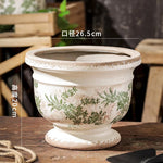 pots fleurs céramique blanc rose vert fleurs roses feuilles vertes details floraux vintage romantique