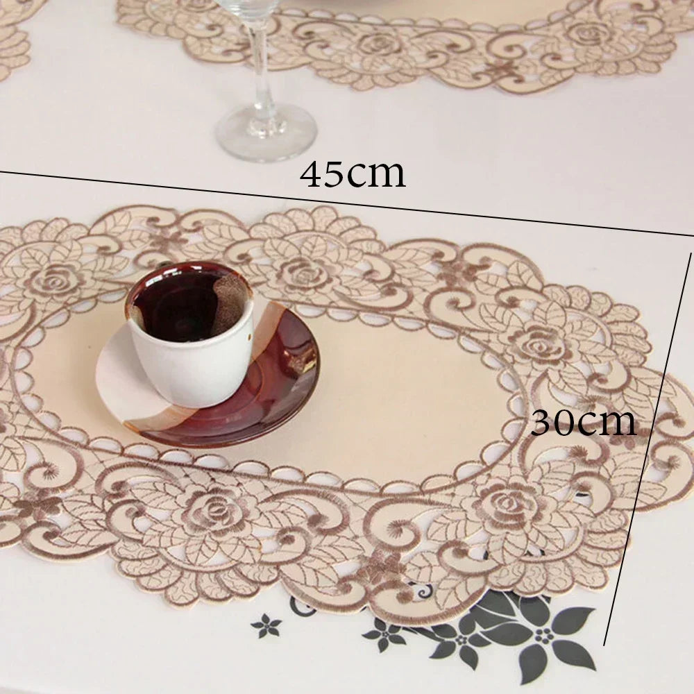 serviettes table brodées florales classiques beige noir réutilisables 40cm 60cm
