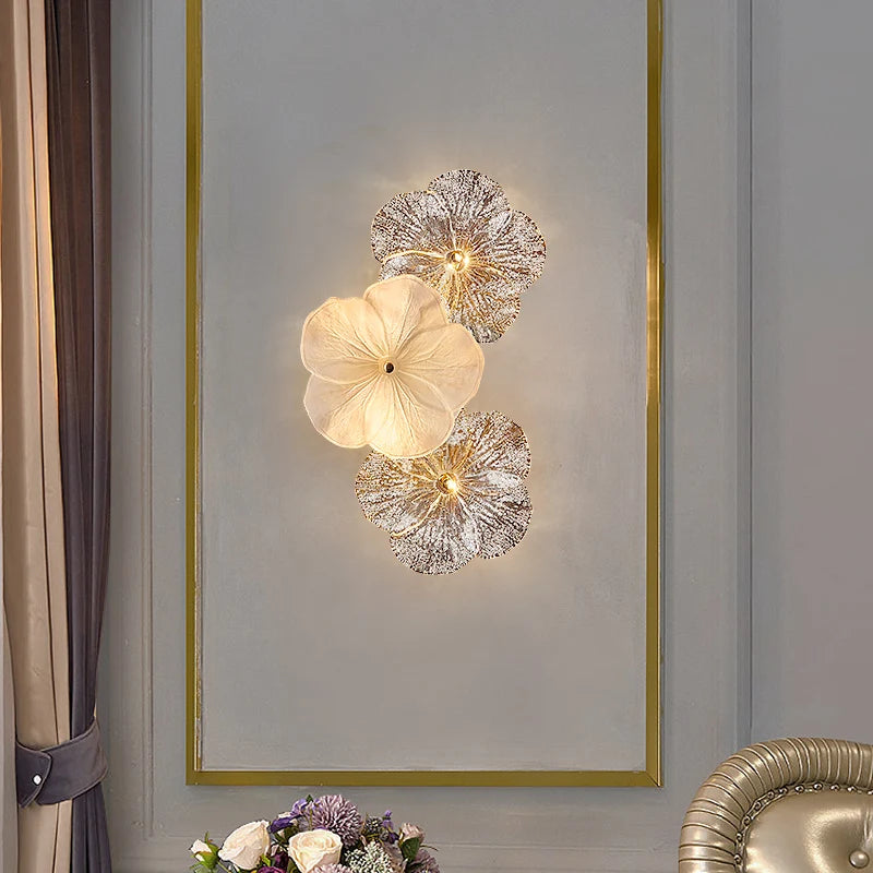 appliques murales verre fleurs cristaux contemporaines élégantes chambre salon blanc doré gris