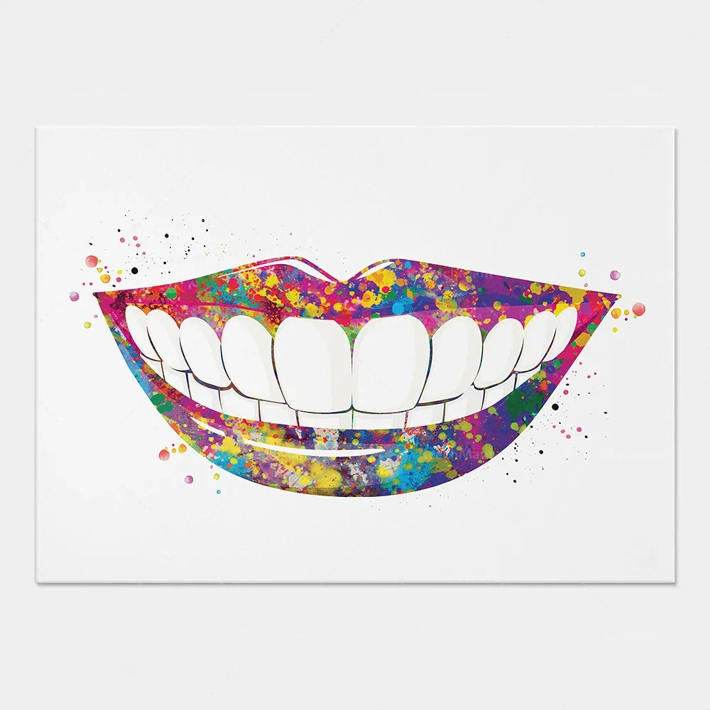 L'image montre une bouche aux dents éclatantes de couleurs vives, avec un arrière-plan aux couleurs vibrantes et éclaboussures de peinture.