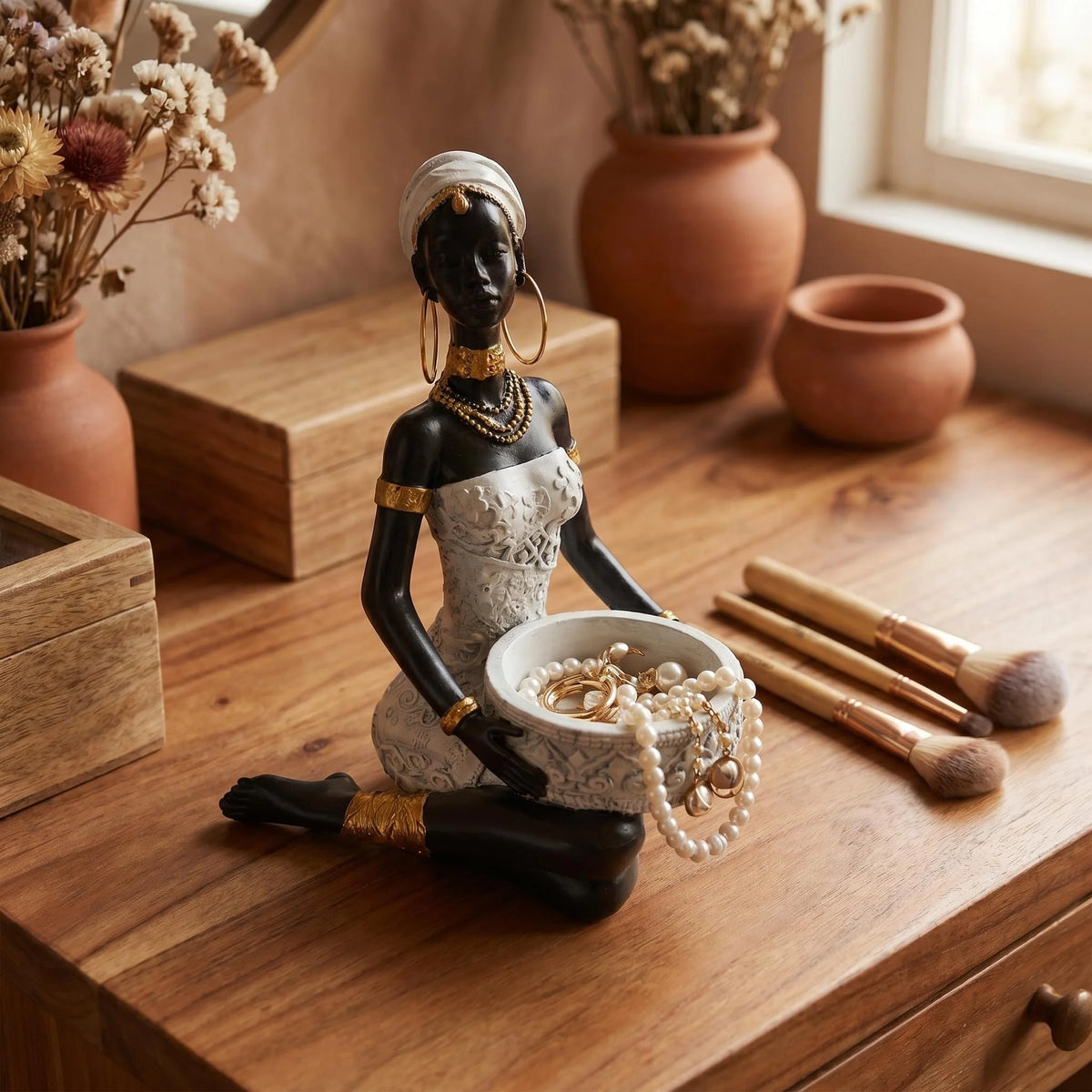 statue décorative artisanale ethnique noire blanche dorée bijoux plante pot bougie hauteur 19.6cm largeur