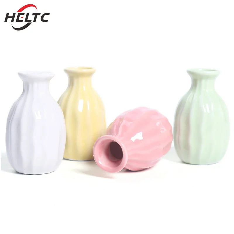 vase céramique moderne rose bleu clair vert pastel blanc jaune pastel ridé