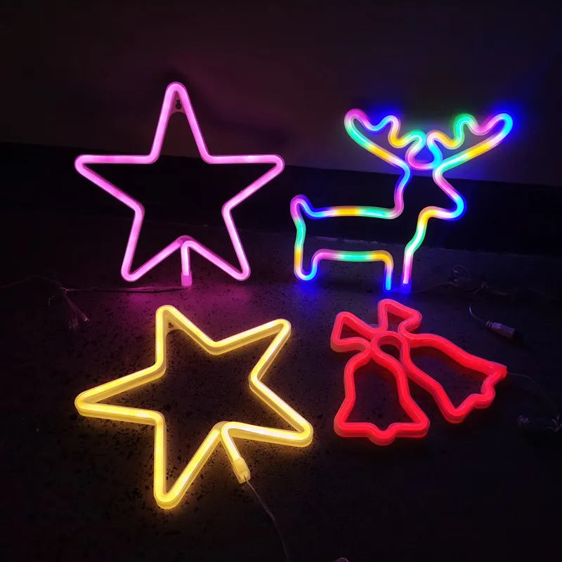 néons lumineux décoratifs cloche flocon arbre renne étoile couleurs vives câbles usb alimentation festive