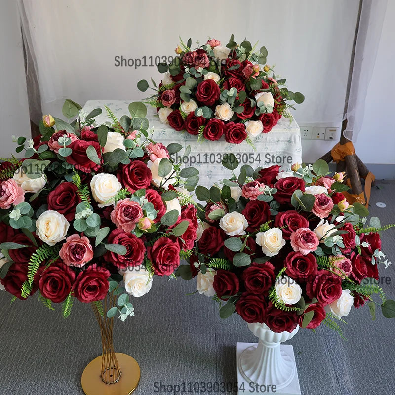 bouquet fleurs artificielles roses rouges blanches feuilles vertes base dorée décoration table mariage fête