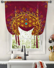 rideau store bateau motifs géométriques bohèmes rouge jaune violet vert anneaux métalliques