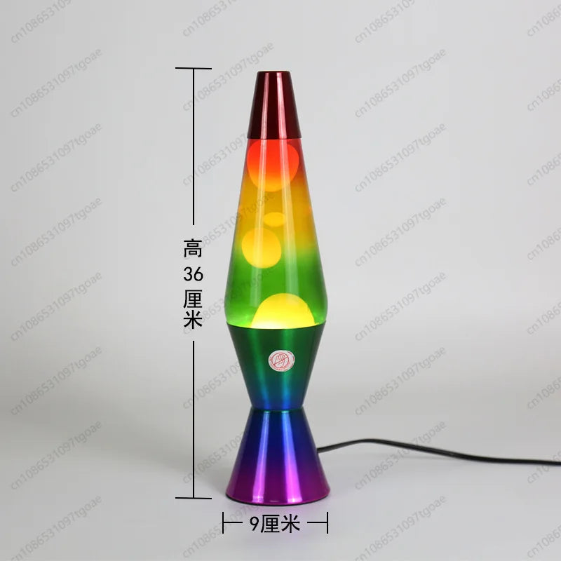 Lampe à lave éclairant un intérieur contemporain