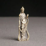 statue bouddhiste miniature dorée traditionnelle relief détails vêtements bronze religieux