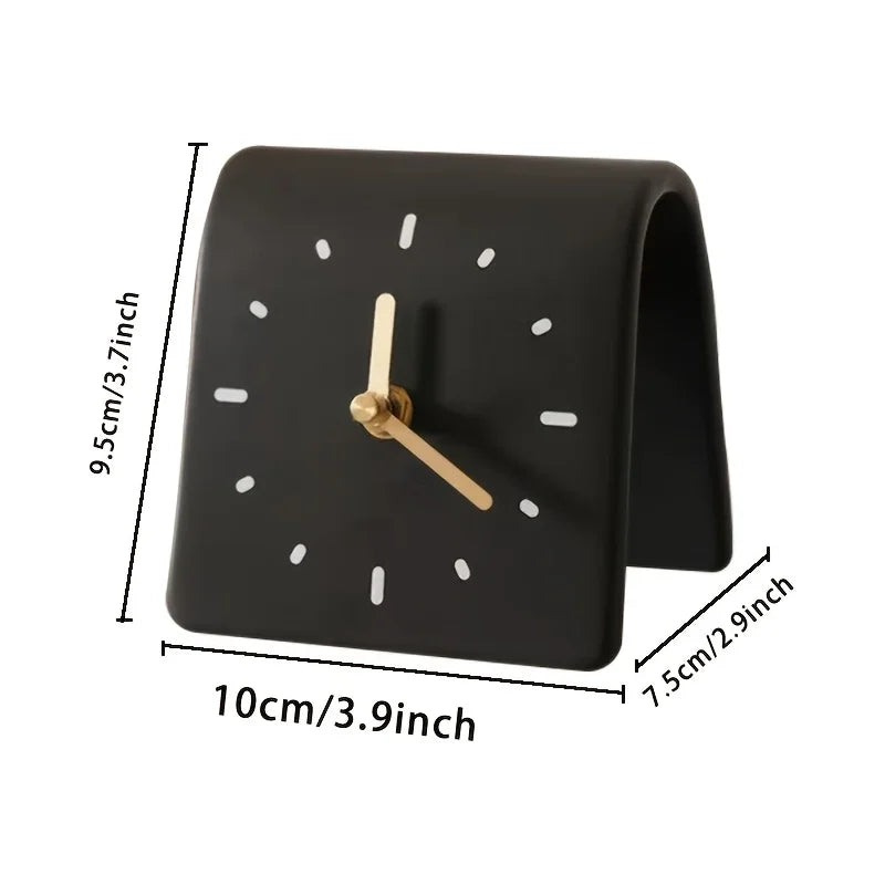 horloge moderne minimaliste acrylique arborée batteries AA points noirs crème noir
