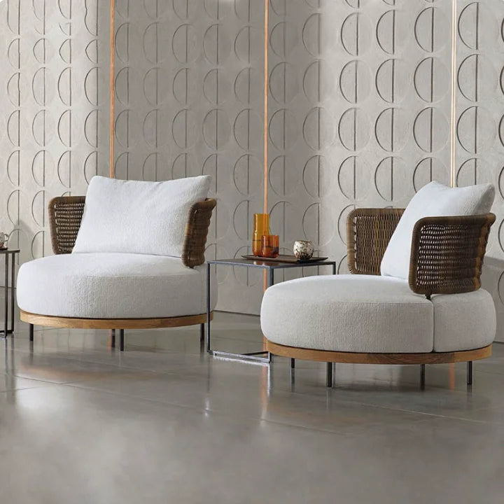 canapé jardin deux places tissu beige bois marron coussins blancs moderne pieds métalliques noirs