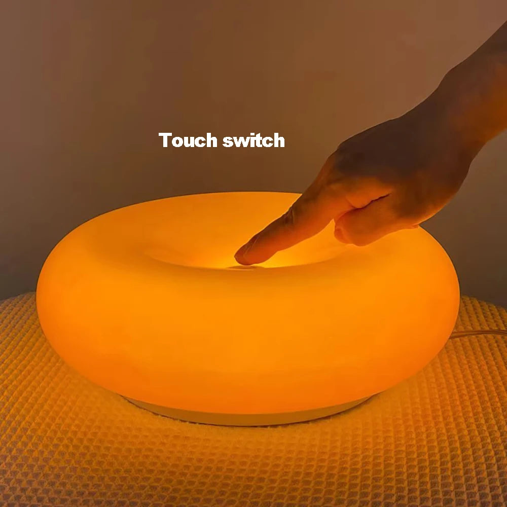 lampe toroïdale led rechargeable usb blanc orange télécommande multifonctionnelle moderne minimaliste ambiance chambre salon
