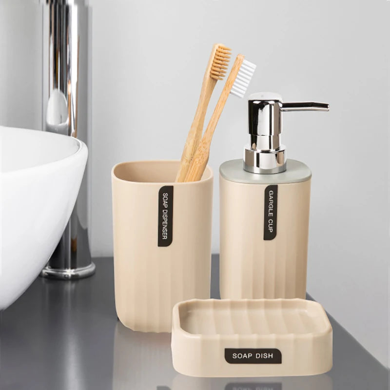 Distributeur savon et porte-brosse à dents design