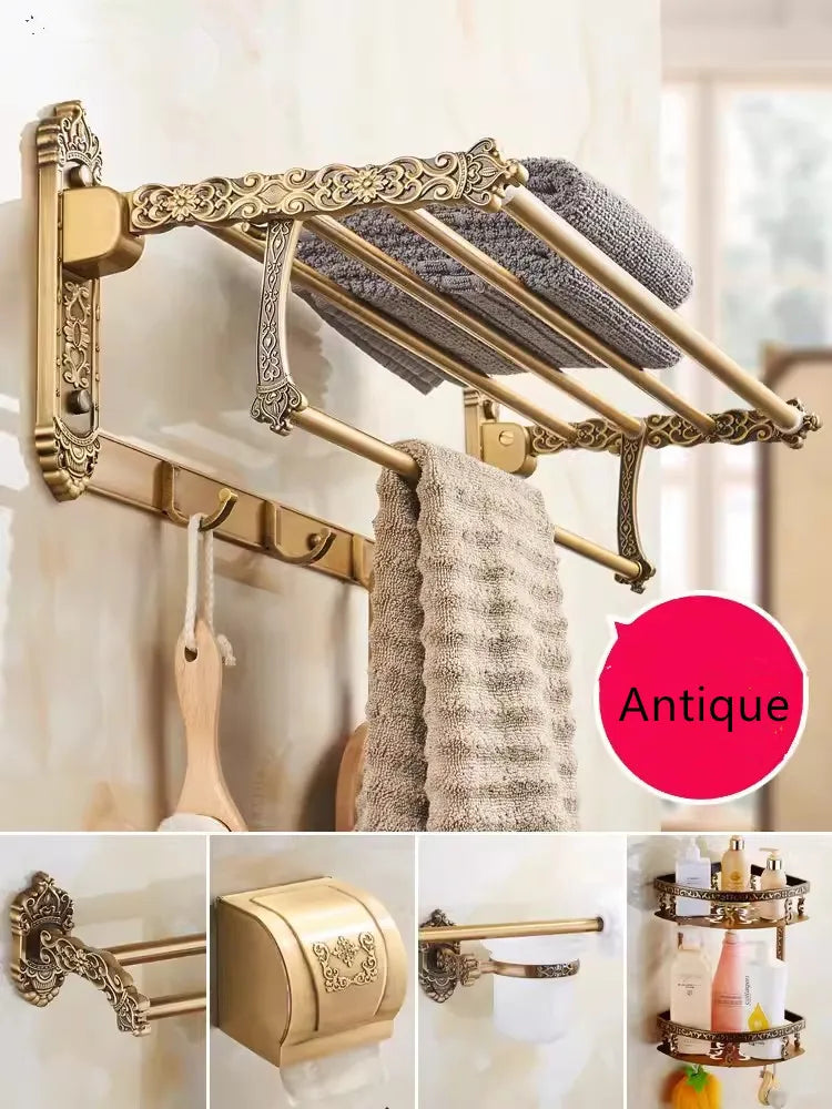 accessoires salle bain doré ornements sculptés finition brillante antique élégant porte serviettes savon toilette