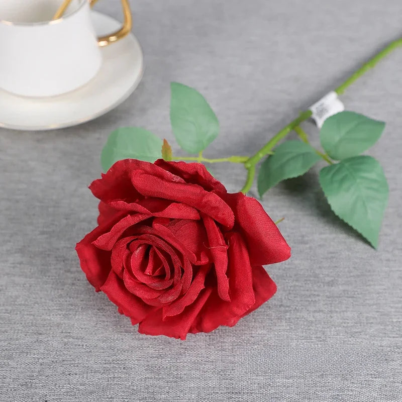 décoration intérieure bouquet roses artificielles soie classique vase couleur anniversaire mariage