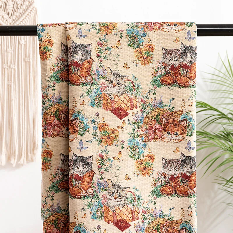 tissu fleuri vintage polyester coton fleurs feuilles chats beiges bleus rouges verts marrons résistance