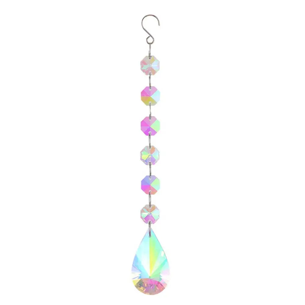 pendentif moderne multicolore facettes brillantes transparents anneaux métalliques chaîne élégants