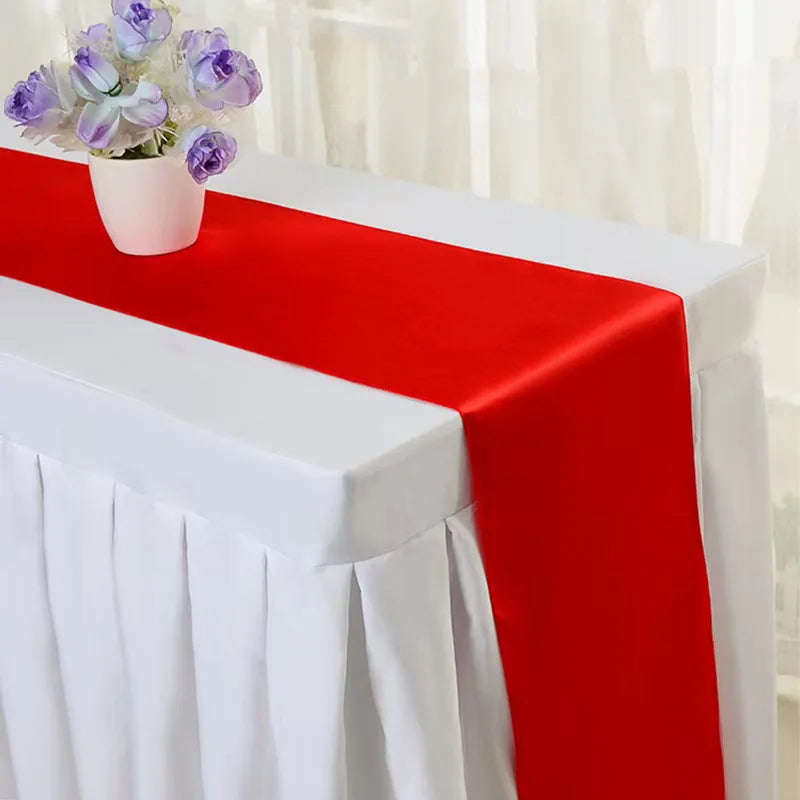 table chemin table uni moderne rouge blanc jaune doré bleu roi beigeclair opacité saisonmariages