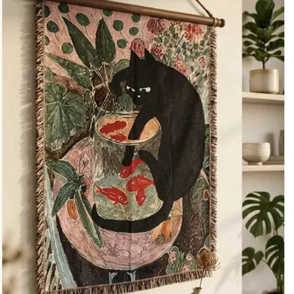 tapisserie murale tissée bohème motif chat noir poissons rouges bordure florale contemporaine opaque
