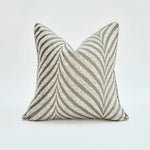 coussin carré jacquard géométrique contemporain beige gris bleu doré polyester 45x45cm