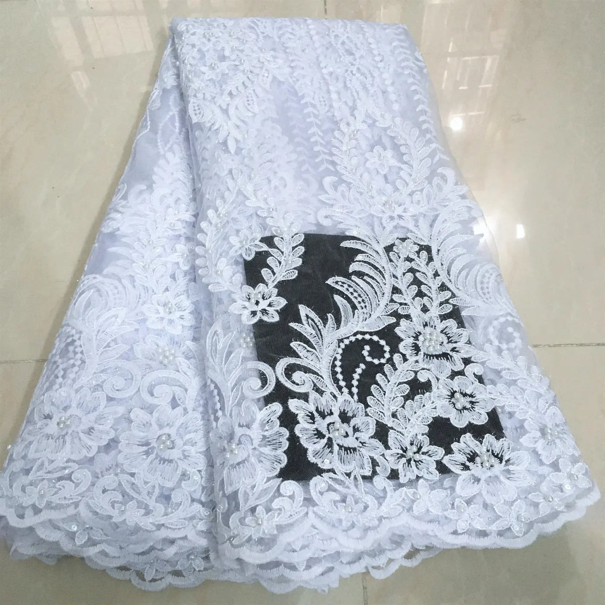 tissu dentelle polyester blanc noir floral translucide élégant mariage robes