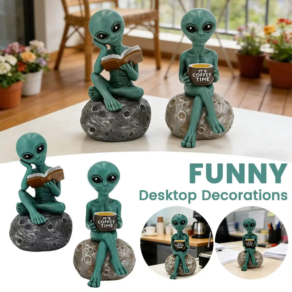 statuette alien humoristique lisant livre décoration jardin vert gris ornement artistique externe