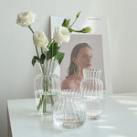 vases transparents moderne rayures verticales fleurs artificielles minimaliste verre deco table salon