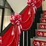 décoration mariage chinois bannière suspendue calligraphie rouge rubans texturés motifs floraux festive