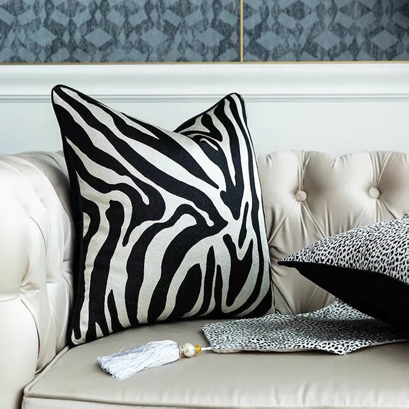 coussin carré moderne rayé noir blanc décoration lit chaise voiture minimalist poly coton