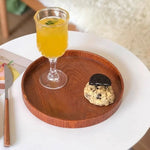 assiettes plates bois marron grain naturel modernes set différentes tailles